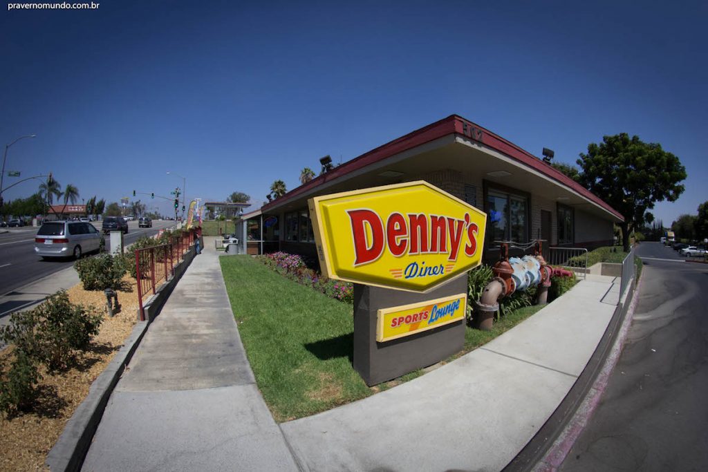 onde-comer-na-california-dennys