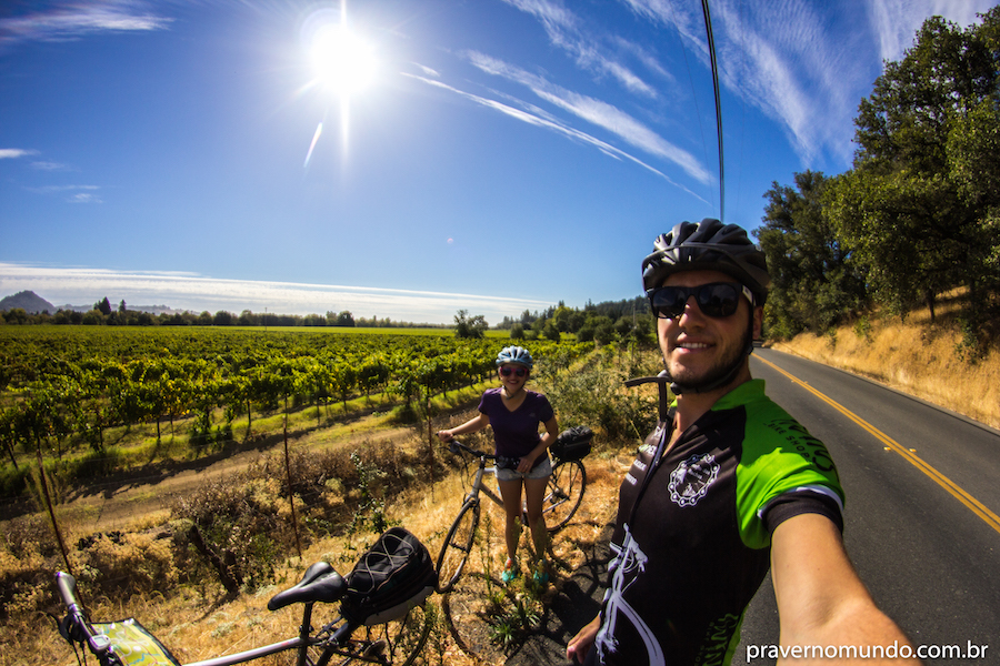 Um passeio de bicicleta por vinícolas no Napa Valley